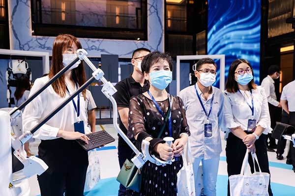 中国公司发布三维上肢康复机器人，性价比远高于国外同类产品
