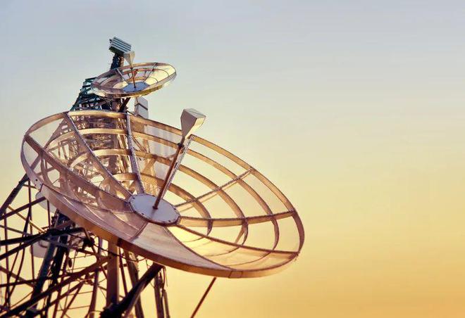 2021年全球通信设备市场规模接近1000亿美元，连续四年保持增长