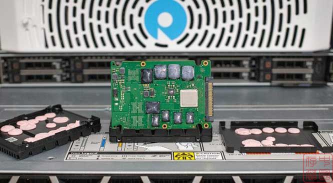 美光推出7500系列数据中心SSD：232层3D TLC NAND闪存