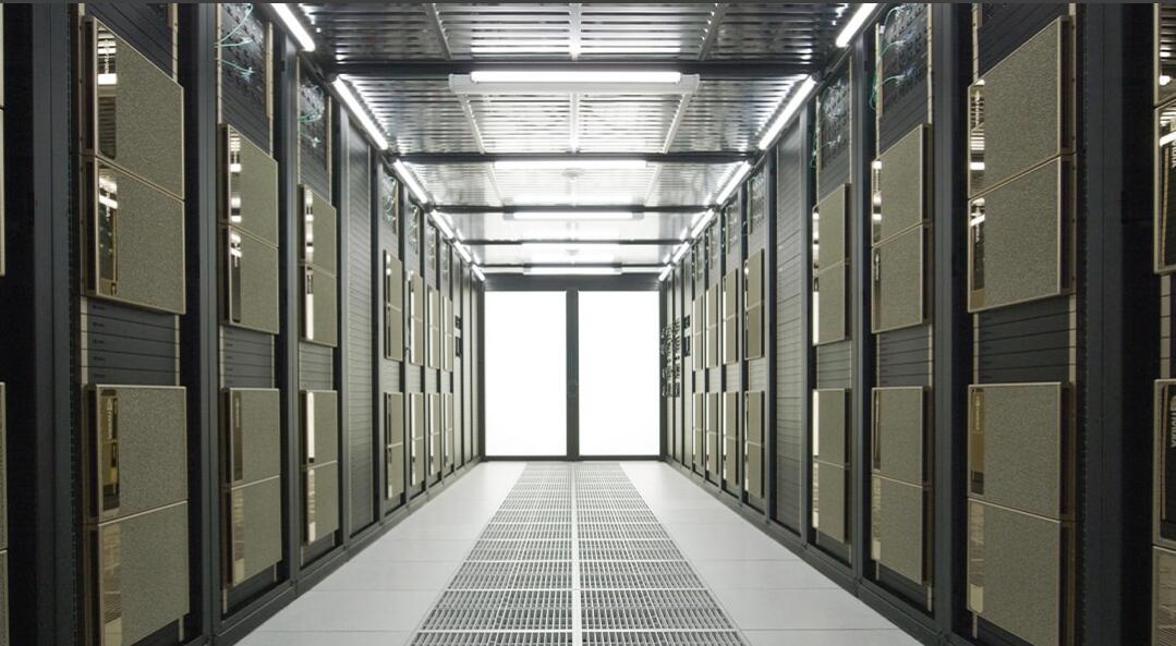 NVIDIA 聚焦 EOS 超级计算机，配备超过 4,600 个 H100 GPU，用于下一代 AI 计算