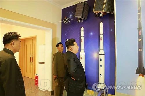 朝鲜建火箭基地进军宇宙：金正恩现场指导