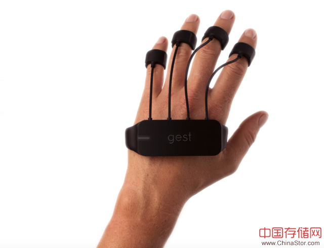 Gest智能手套是一种全新的电脑操作方式。Gest手套可以精确的监测手指的位置以及手指高度，让用户可以用更为直观的手指动作来完成。
