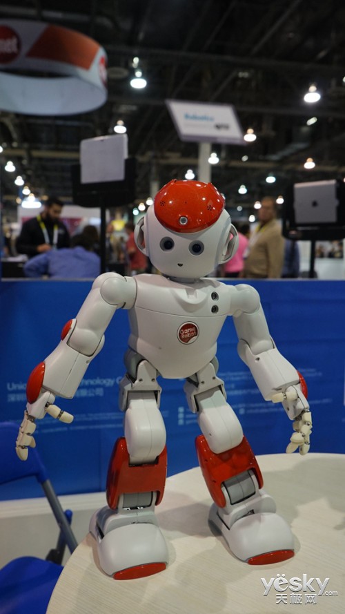 CES2015:优必选阿尔法机器人二代惊艳登场