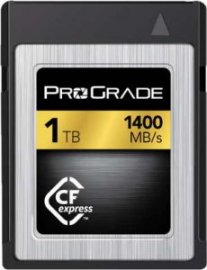 目前世界上最快读写速度的SD存储卡CFexpress 1TB卡问世